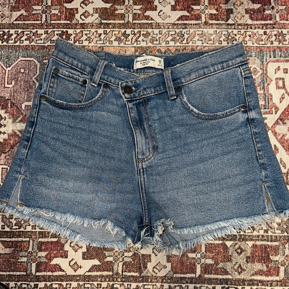 Abercrombie & Fitch Denim Frayed Hem Women’s Shorts - Blue